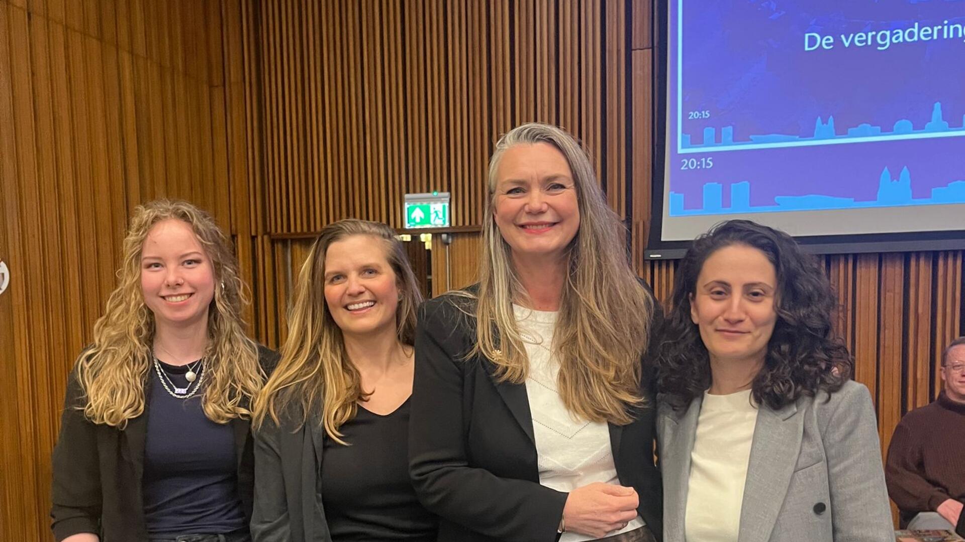Marin Noomen, Muriel Simonis, Cathelijne Bouwkamp, Selda Yilmaz