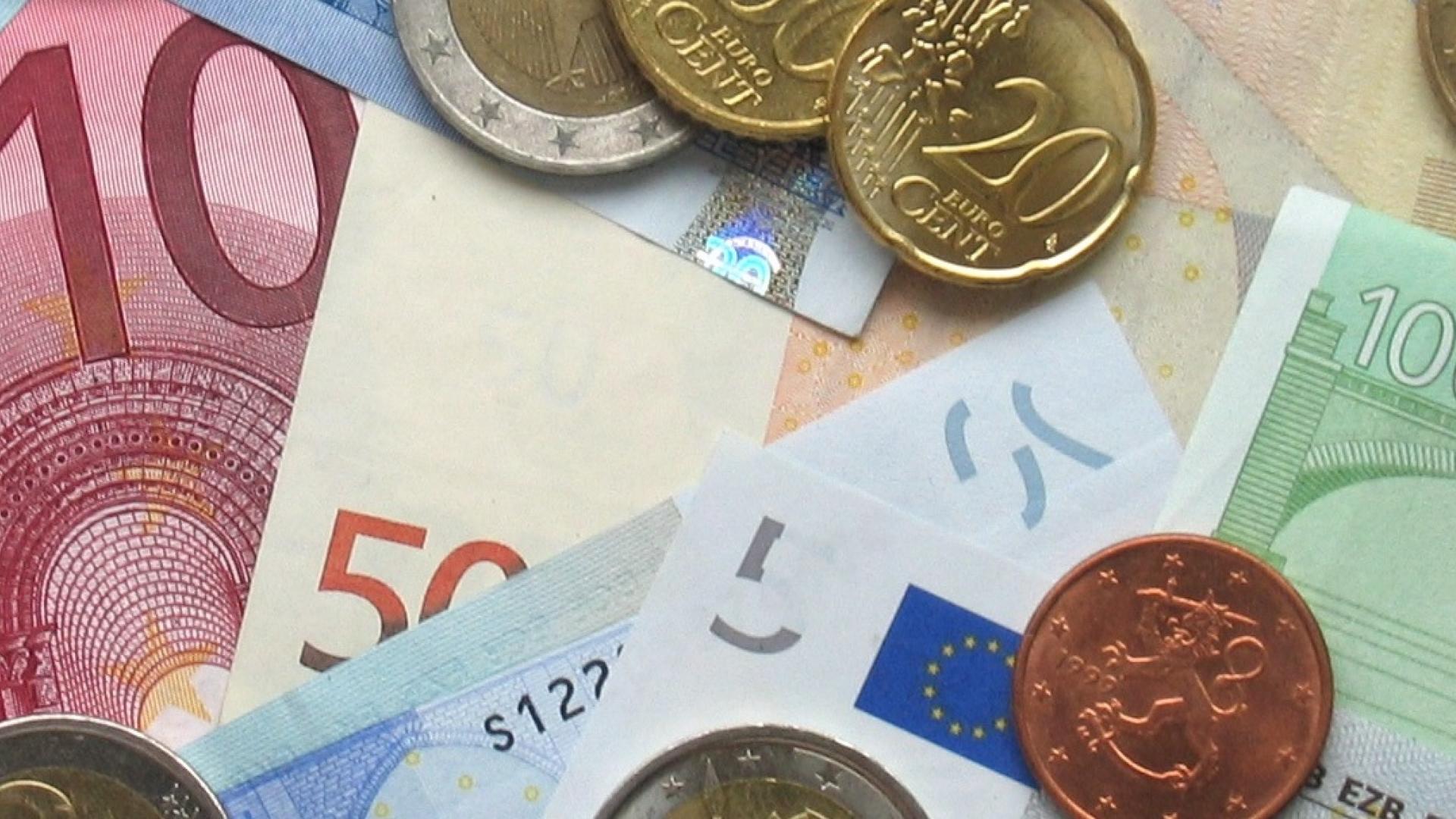 symbol-money-market-business-paper-material-1052810-pxhere.com_.jpg
